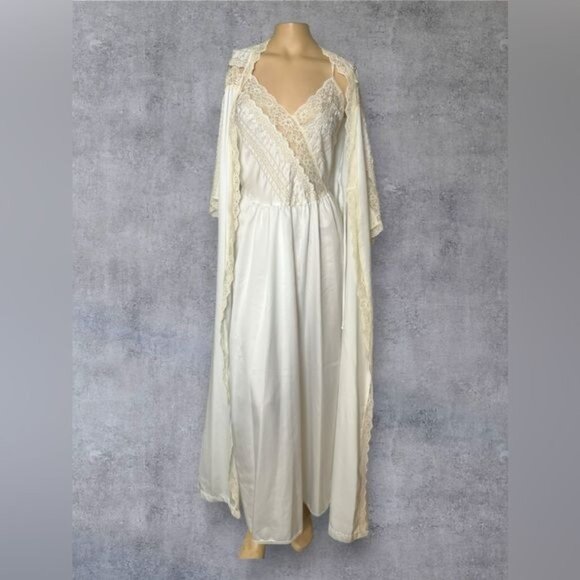Victoria's Secret Other - Vintage Victoria's Secret Ivory Satin Peignoir & Nightgown Set - Size M